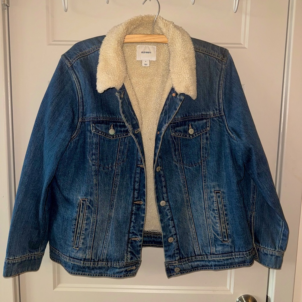 Denim jacket with Sherpa lining